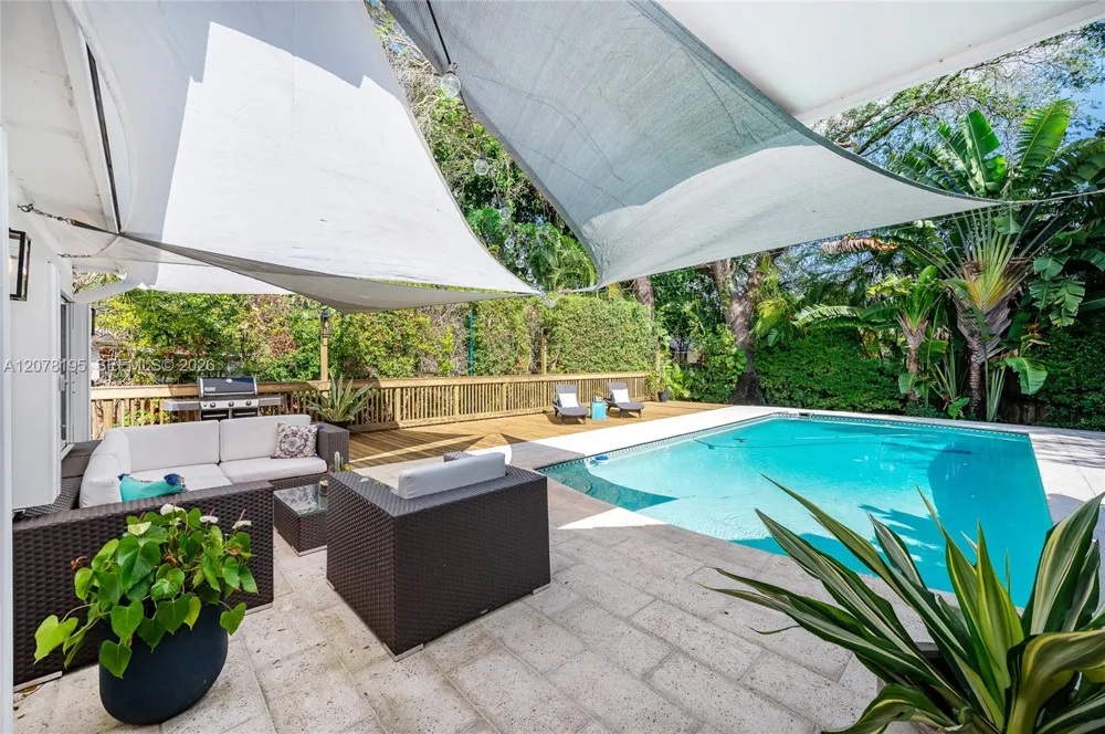 1003 NE 118th St Biscayne Park, FL 33161