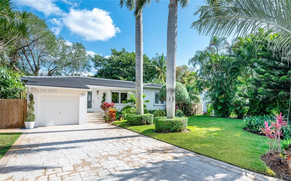 1003 NE 118th St Biscayne Park, FL 33161
