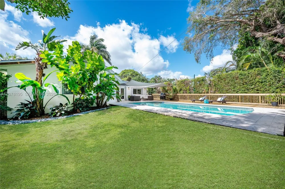 1003 NE 118th St Biscayne Park, FL 33161