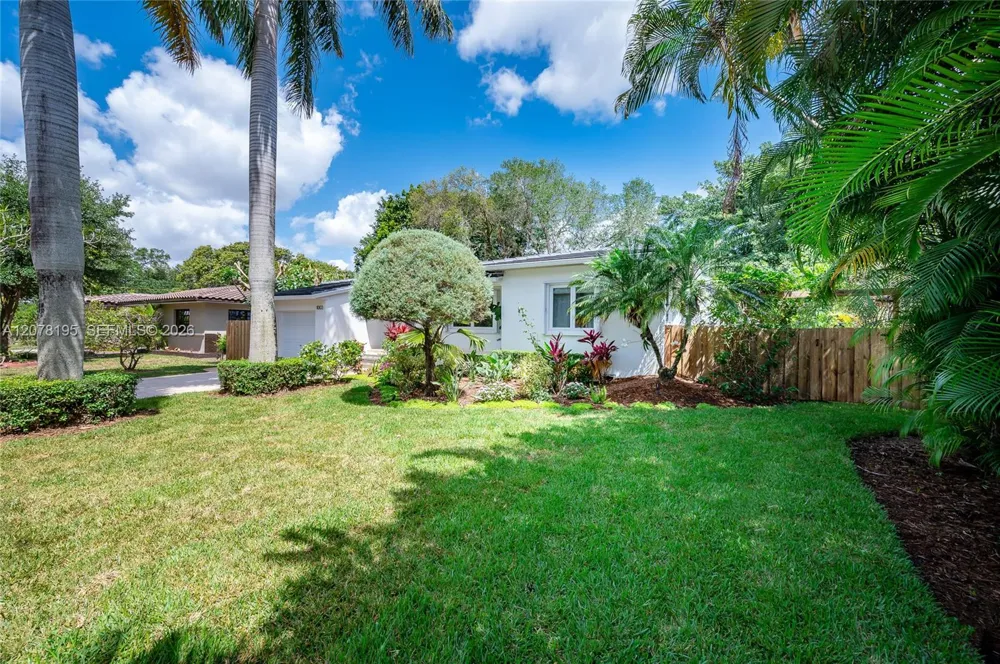 1003 NE 118th St Biscayne Park, FL 33161