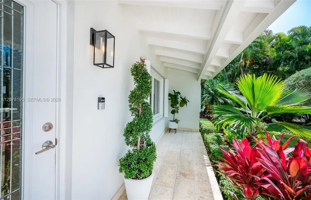 1003 NE 118th St Biscayne Park, FL 33161