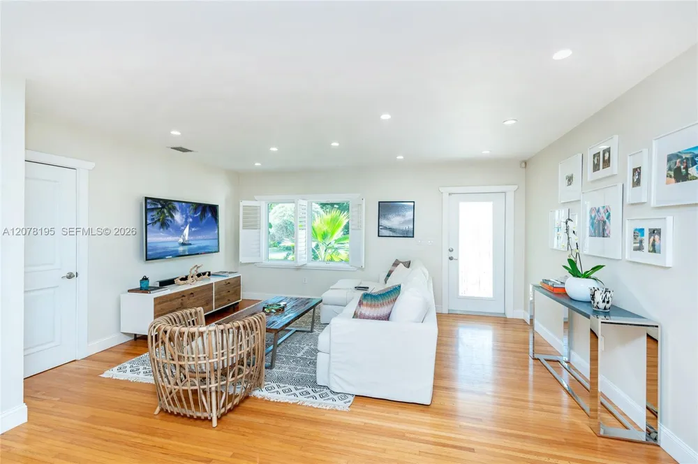 1003 NE 118th St Biscayne Park, FL 33161