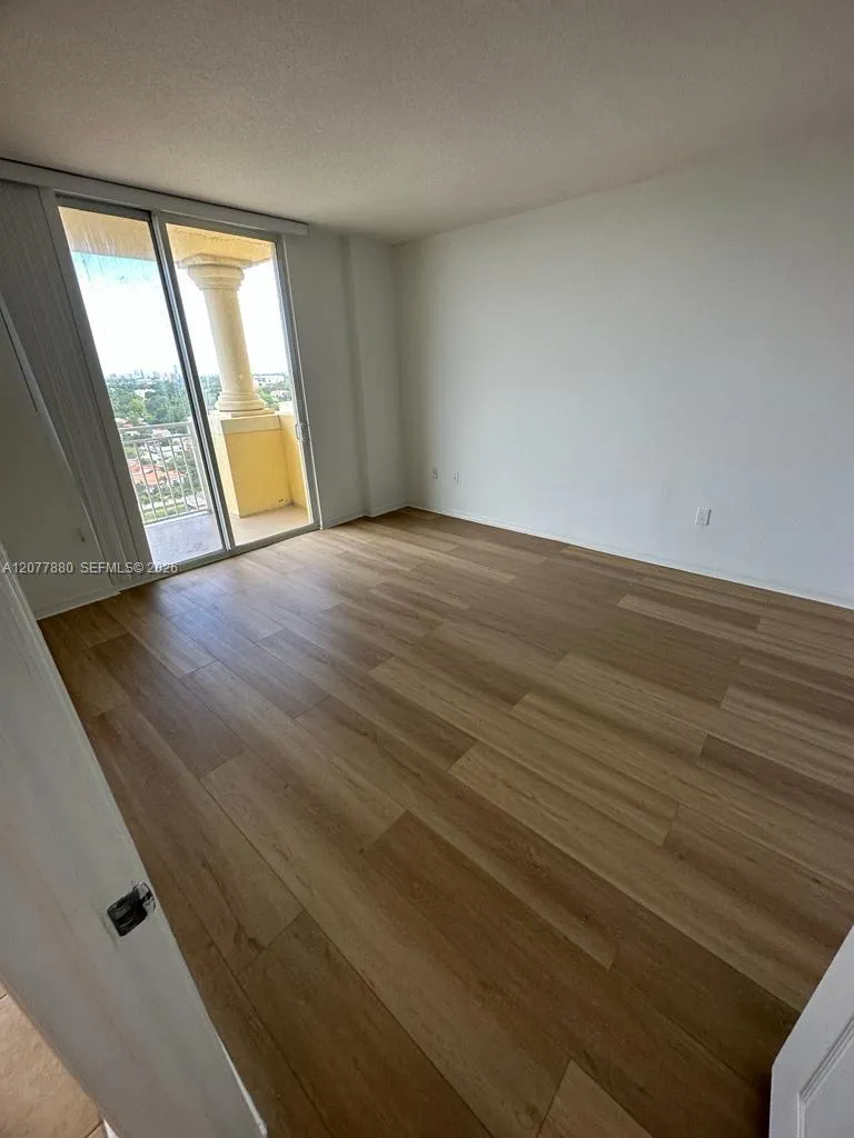 215 SW 42nd Ave #PH11 Miami, FL 33134