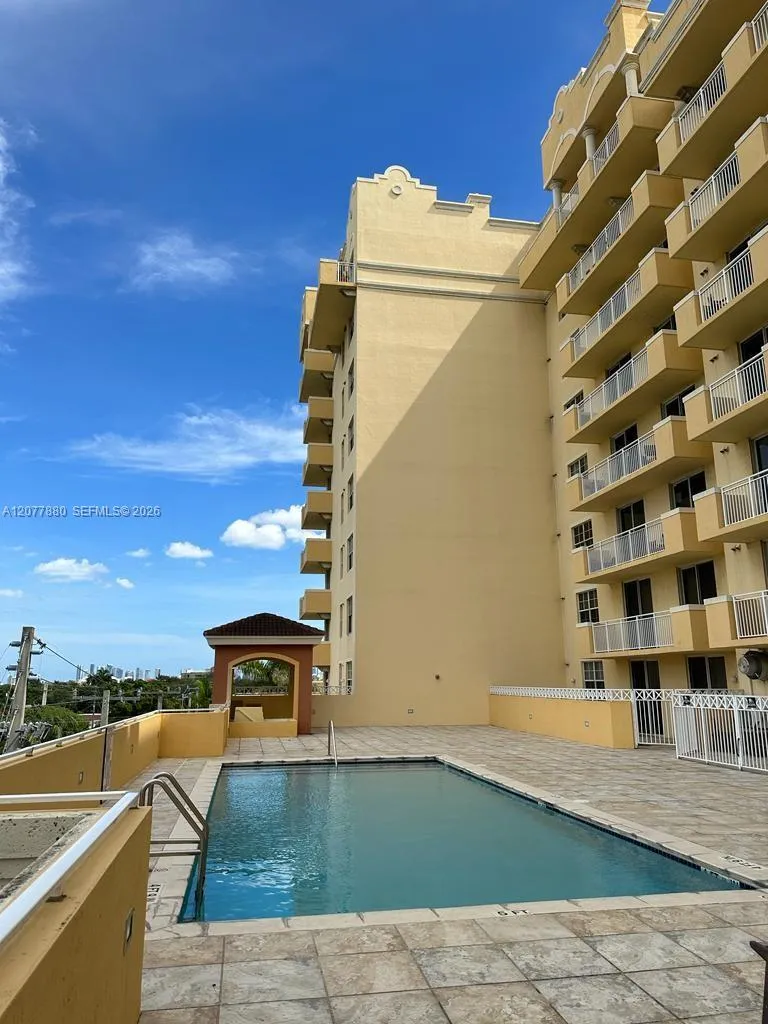215 SW 42nd Ave #PH11 Miami, FL 33134