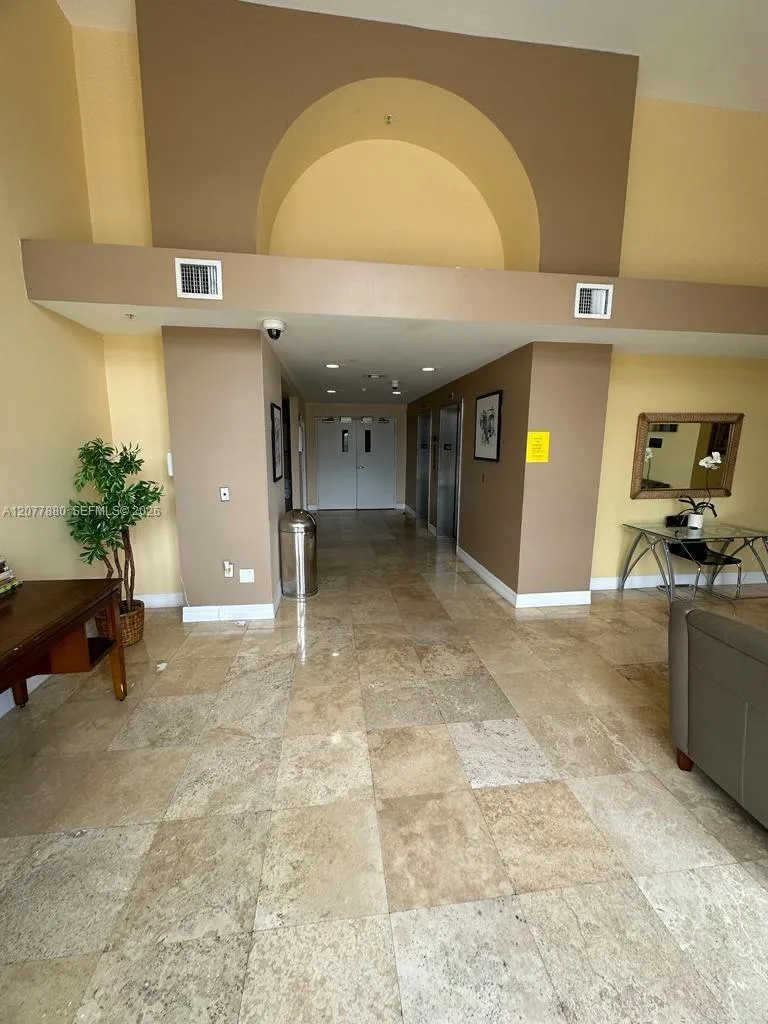215 SW 42nd Ave #PH11 Miami, FL 33134