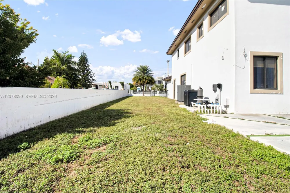 12890 NW 2nd St Miami, FL 33182
