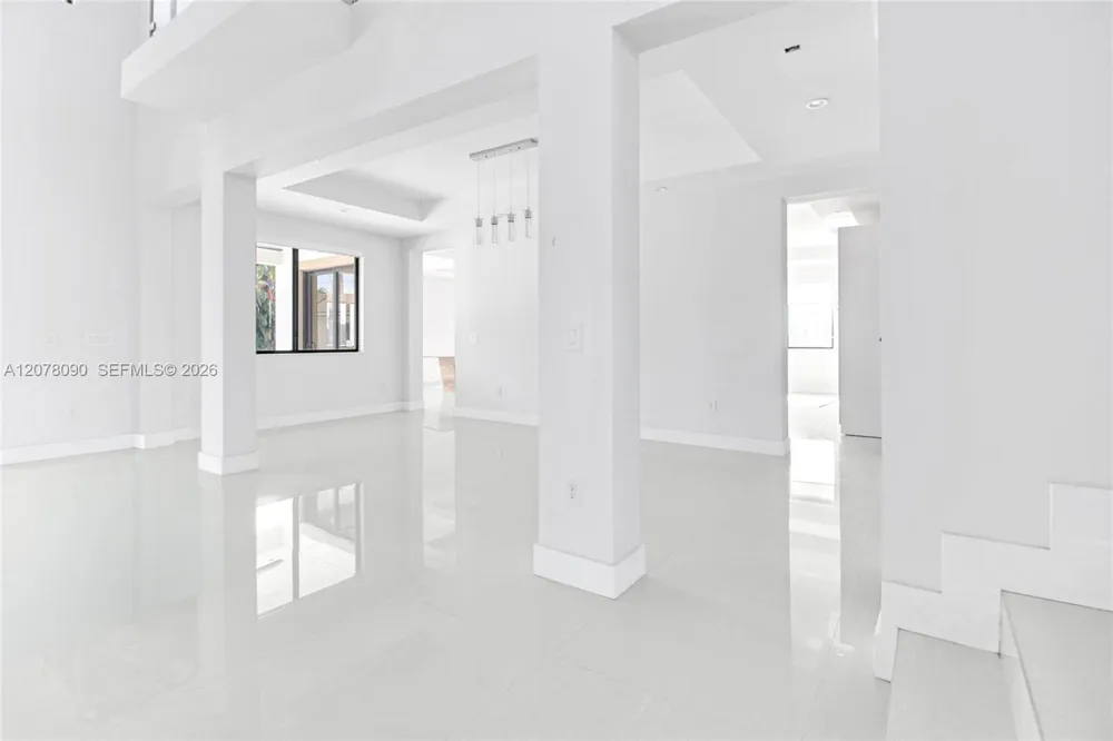 12890 NW 2nd St Miami, FL 33182