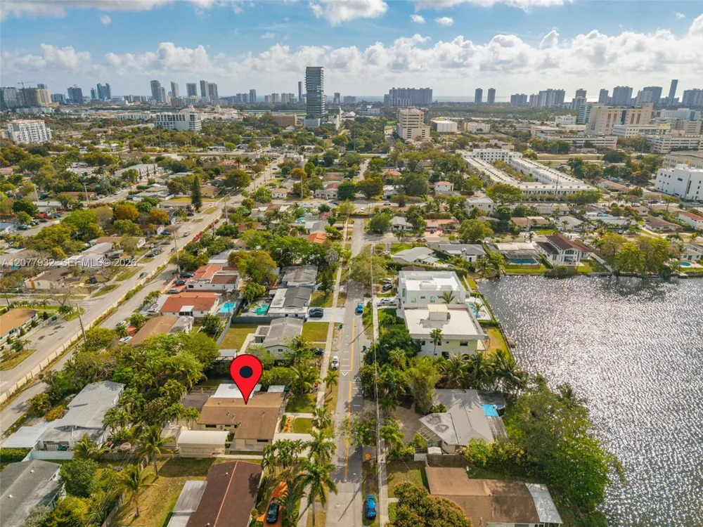 2485 NE 214th St Miami, FL 33180