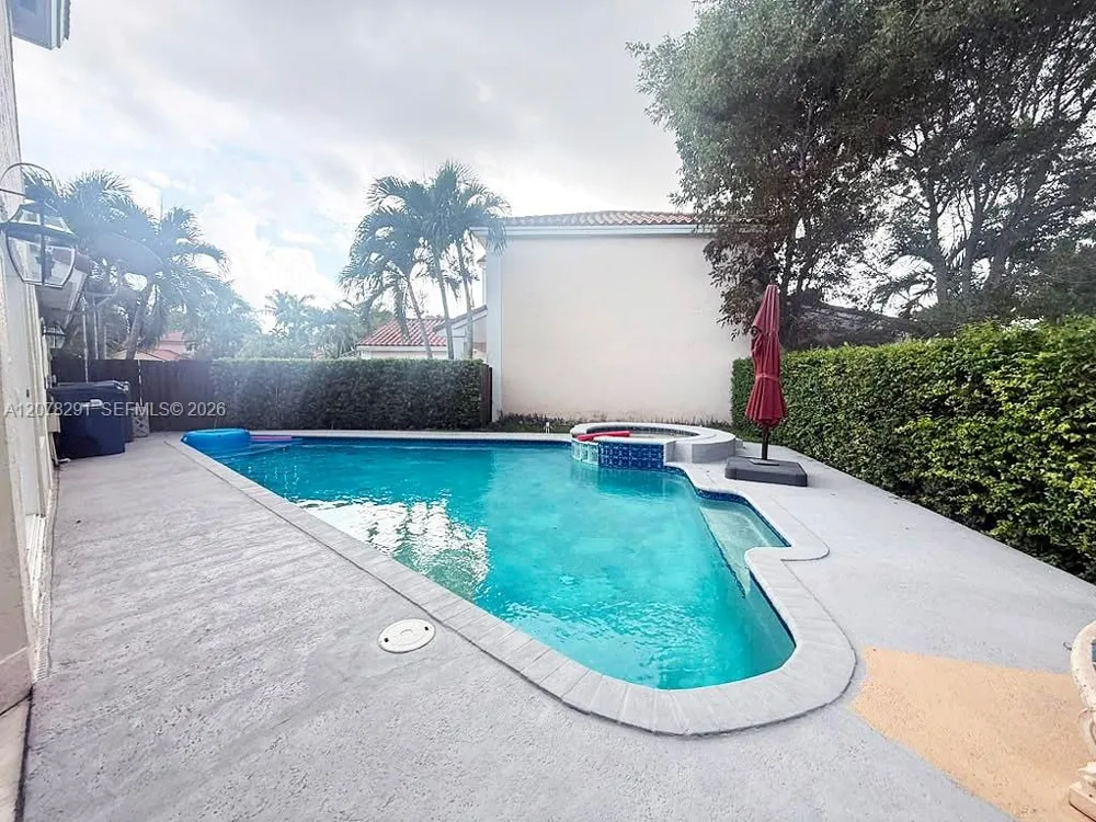 14719 SW 44th Ln Miami, FL 33185