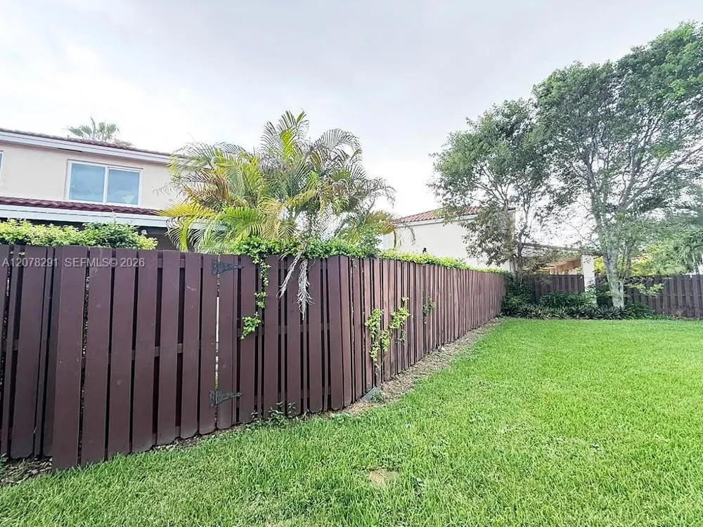 14719 SW 44th Ln Miami, FL 33185
