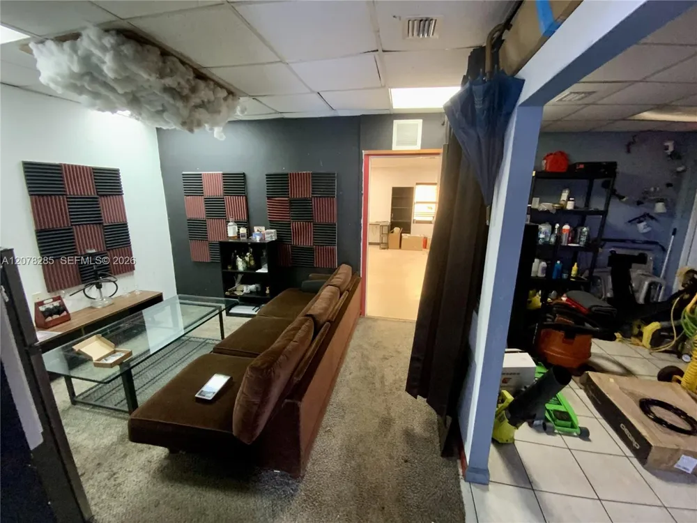 15551 W Dixie Hwy North Miami Beach, FL 33162