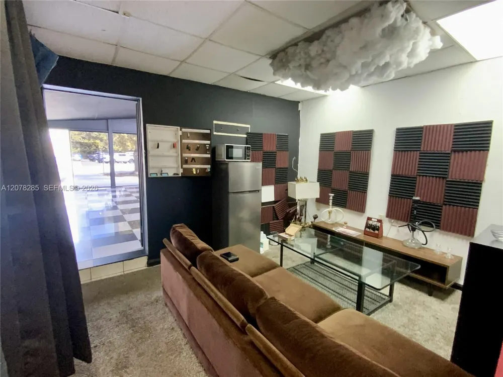 15551 W Dixie Hwy North Miami Beach, FL 33162