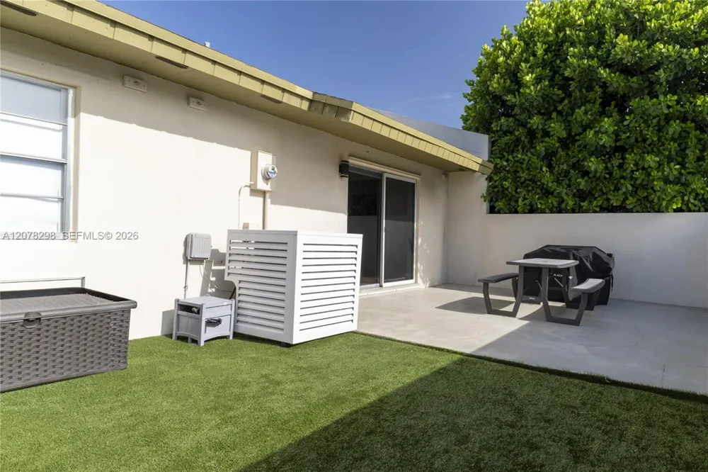 11900 SW 110th St Cir E Miami, FL 33186