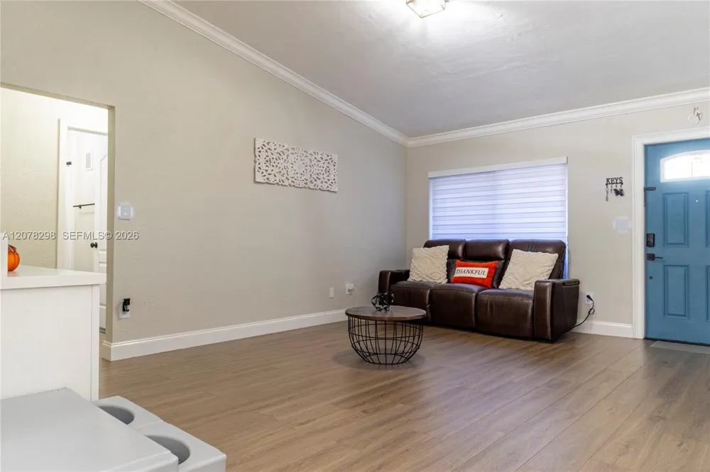 11900 SW 110th St Cir E Miami, FL 33186
