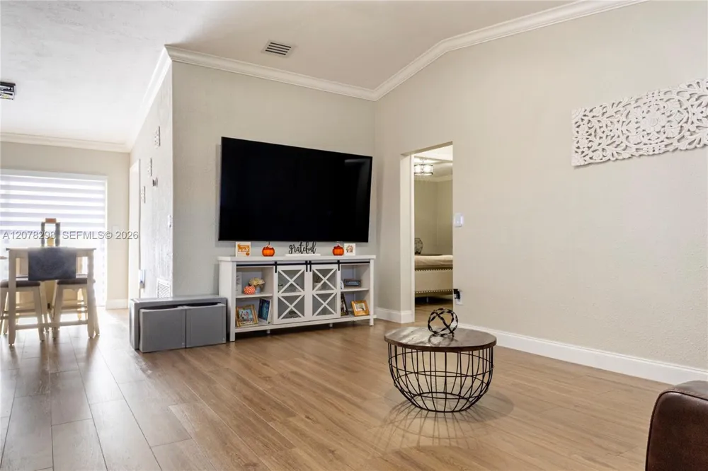 11900 SW 110th St Cir E Miami, FL 33186