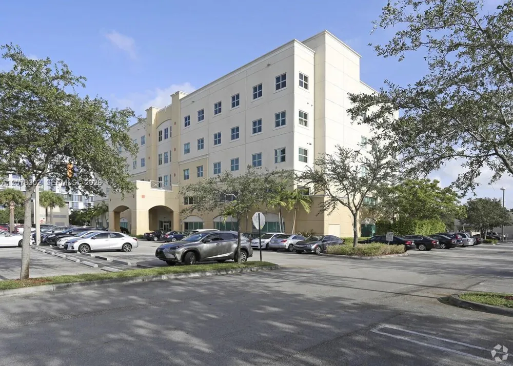 3650 NW 82nd Ave #PH506 Doral, FL 33166