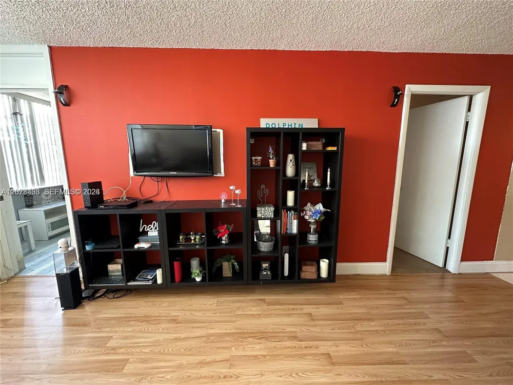 2741 Taft St #212 Hollywood, FL 33020
