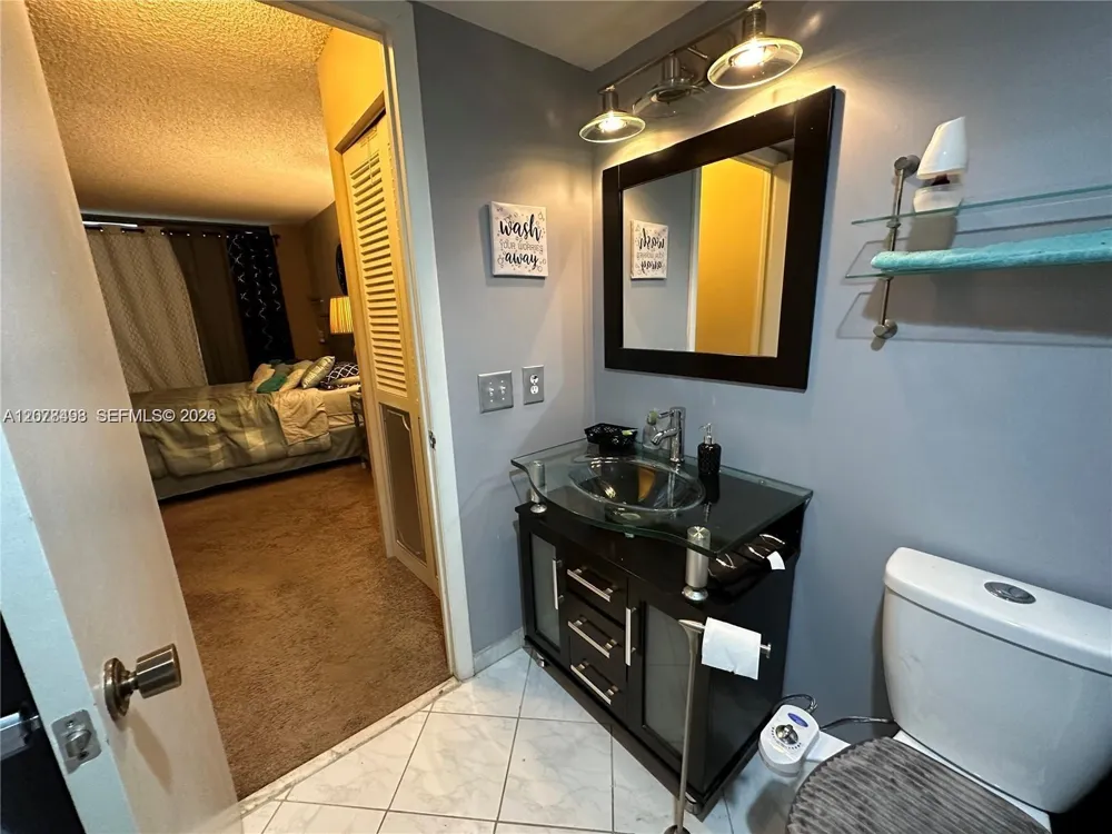 2741 Taft St #212 Hollywood, FL 33020