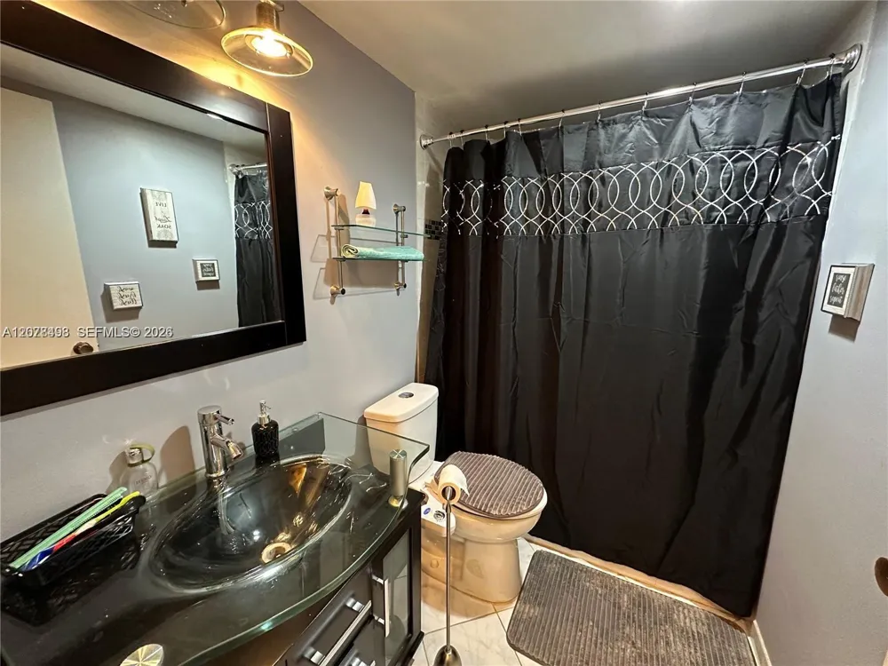 2741 Taft St #212 Hollywood, FL 33020