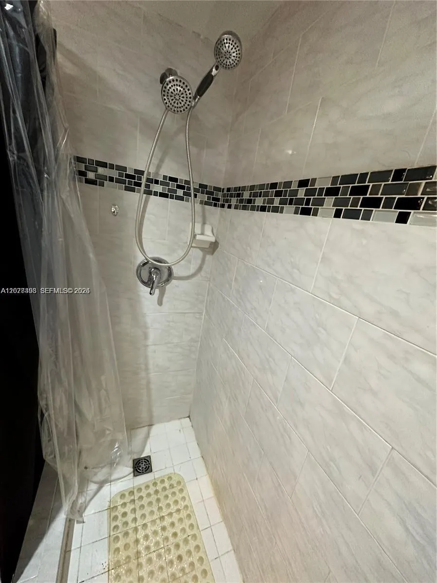 2741 Taft St #212 Hollywood, FL 33020