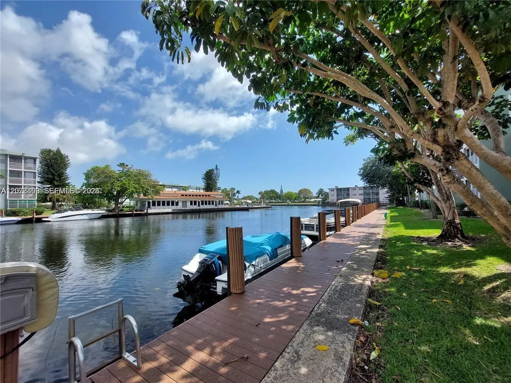 2741 Taft St #212 Hollywood, FL 33020