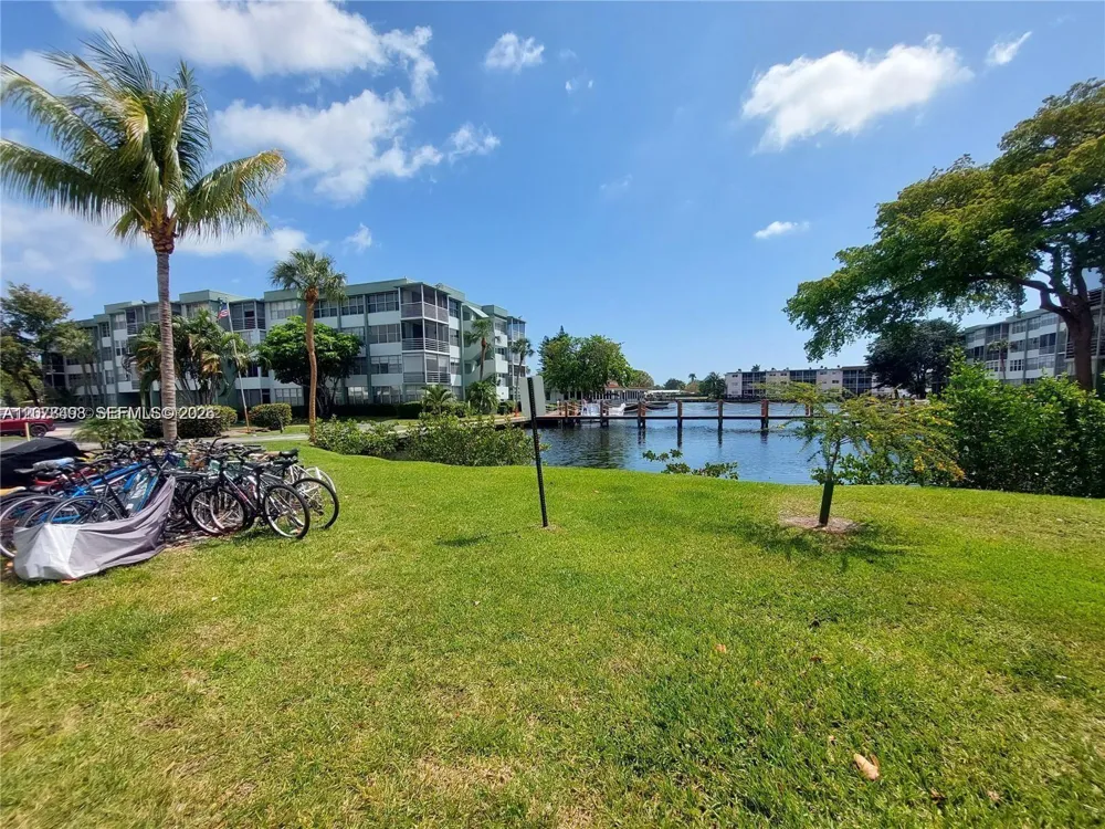 2741 Taft St #212 Hollywood, FL 33020