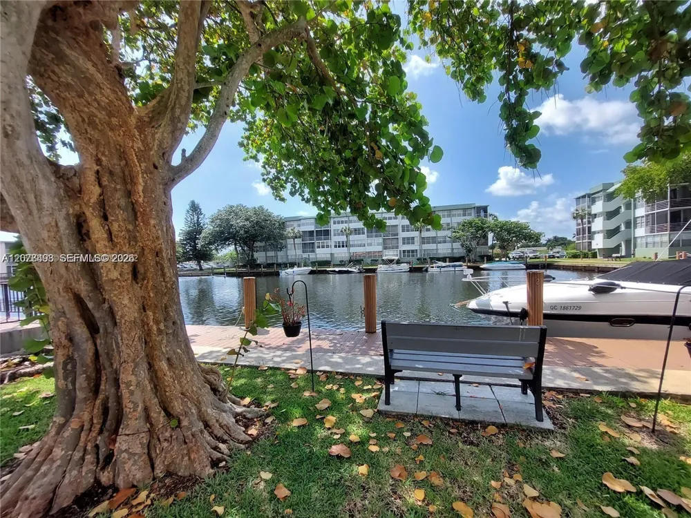 2741 Taft St #212 Hollywood, FL 33020