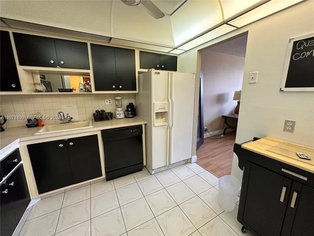 2741 Taft St #212 Hollywood, FL 33020