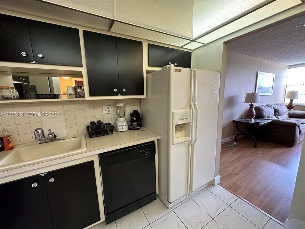 2741 Taft St #212 Hollywood, FL 33020