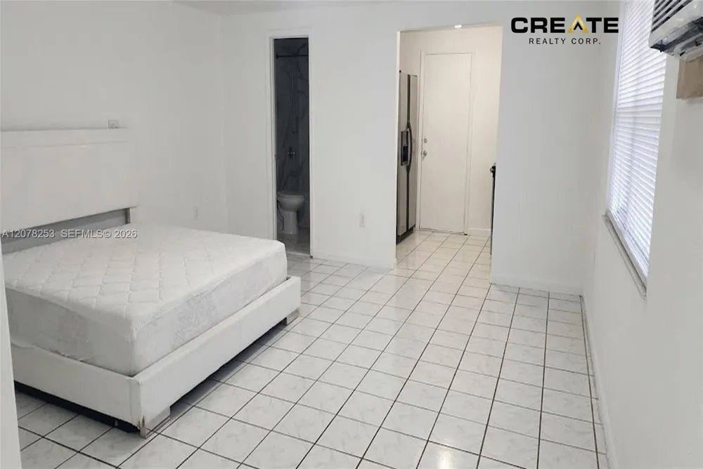 120 NW 18th Ave Miami, FL 33125