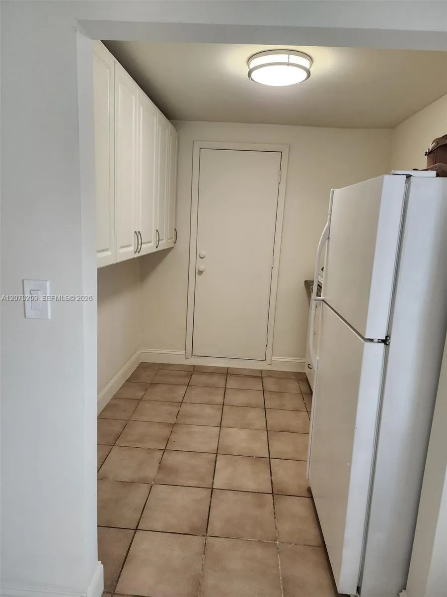 120 NW 18th Ave Miami, FL 33125