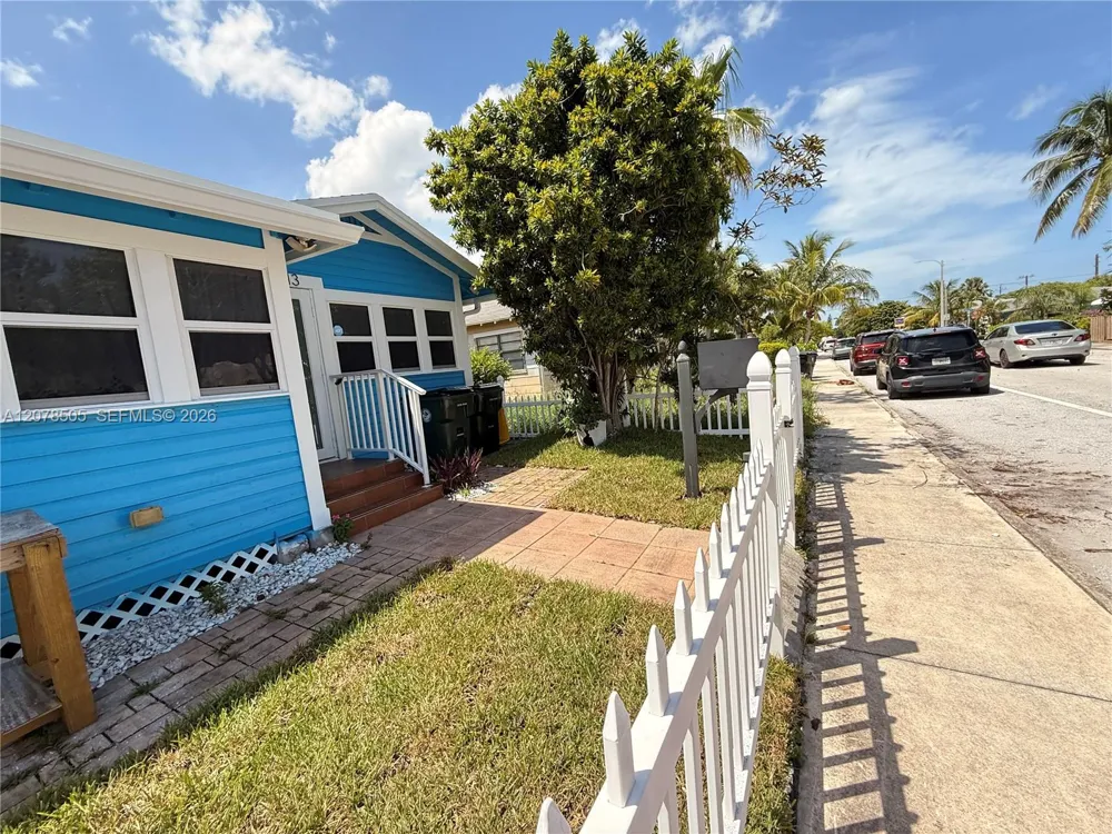 413 S K St Lake Worth, FL 33460