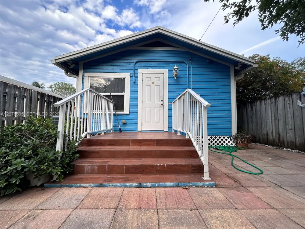 413 S K St Lake Worth, FL 33460