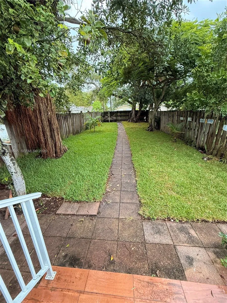 413 S K St Lake Worth, FL 33460