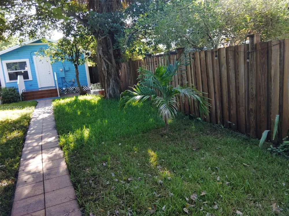 413 S K St Lake Worth, FL 33460