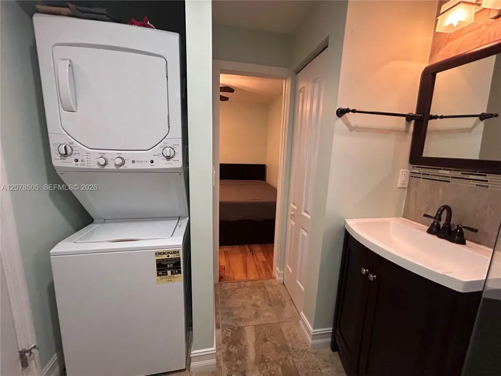 413 S K St Lake Worth, FL 33460