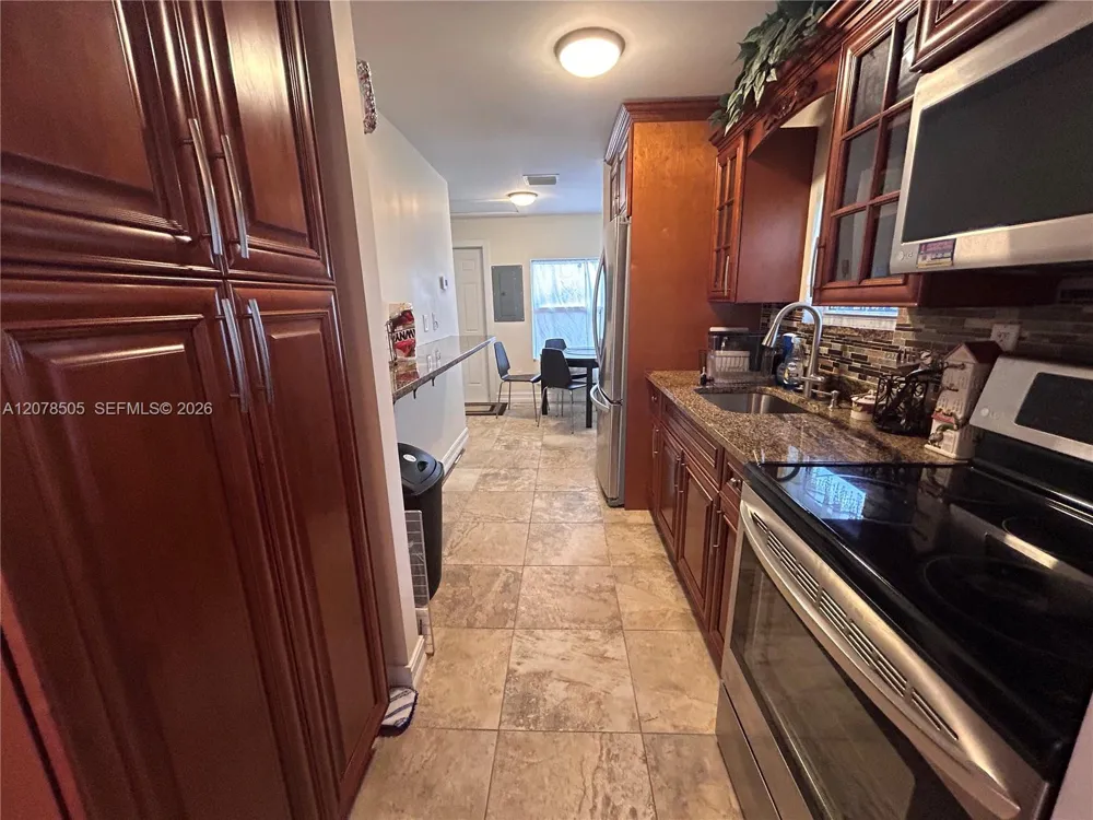 413 S K St Lake Worth, FL 33460