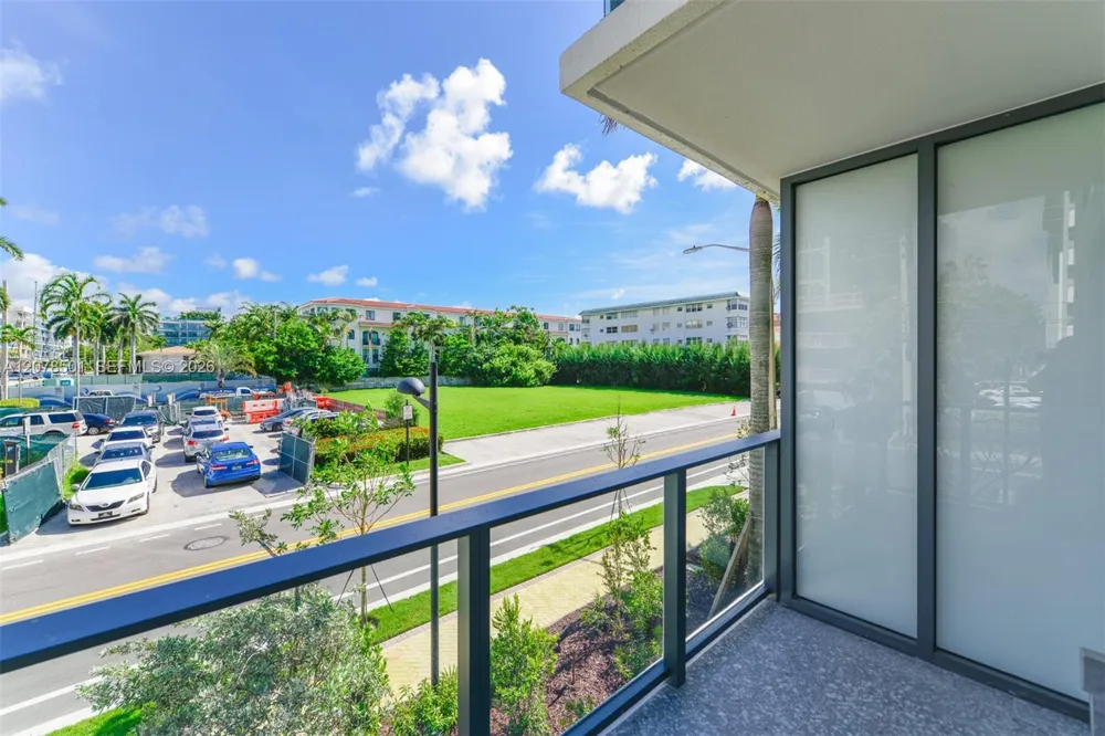 1176 97th st #204 Bay Harbor Islands, FL 33154
