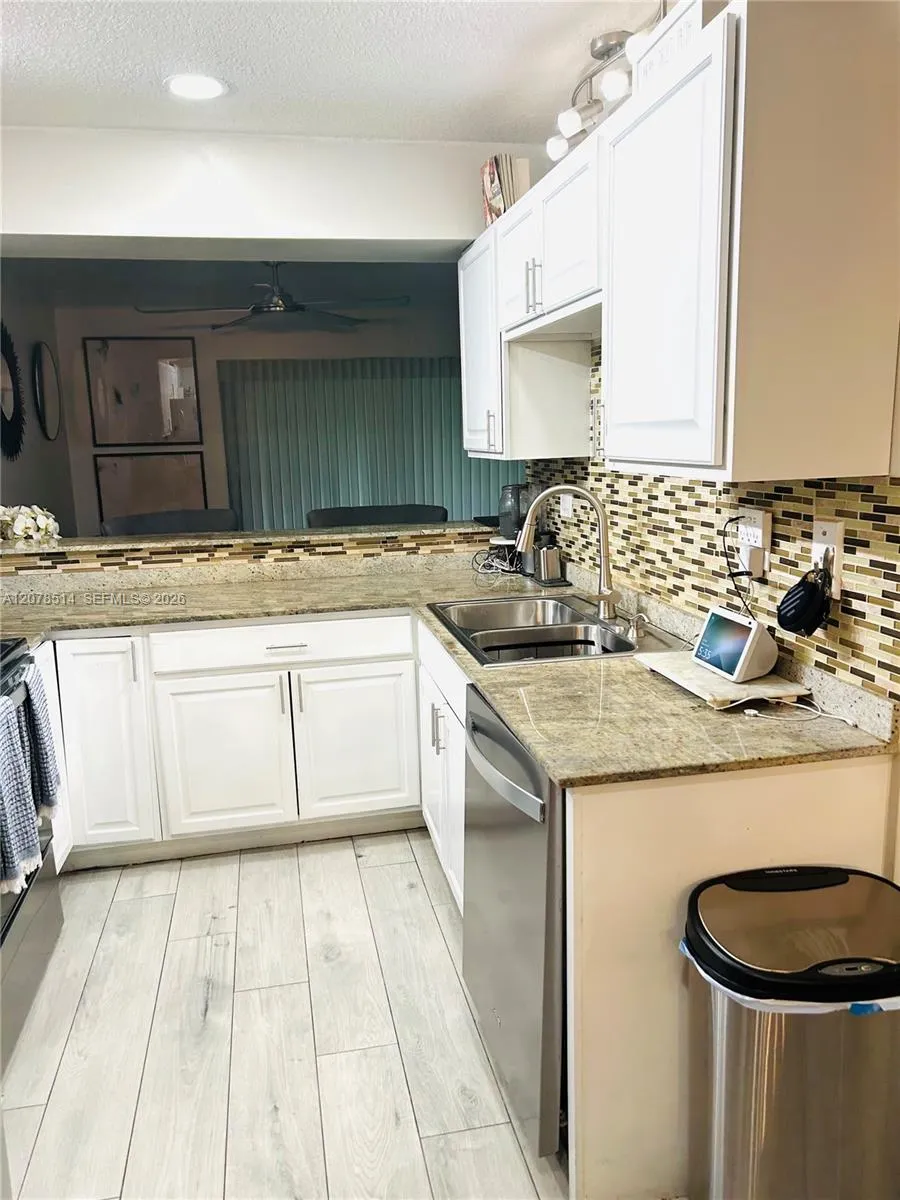 9835 Riverside Dr #7-39 Coral Springs, FL 33071