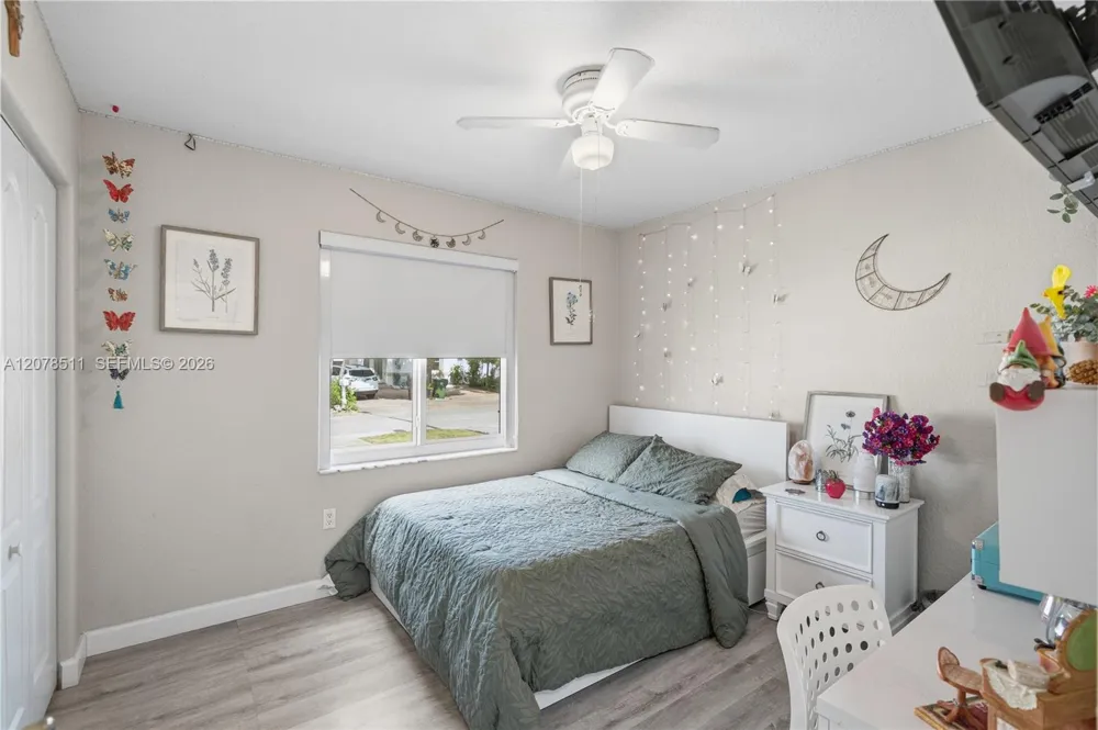 7456 W 34th Ln Hialeah, FL 33018