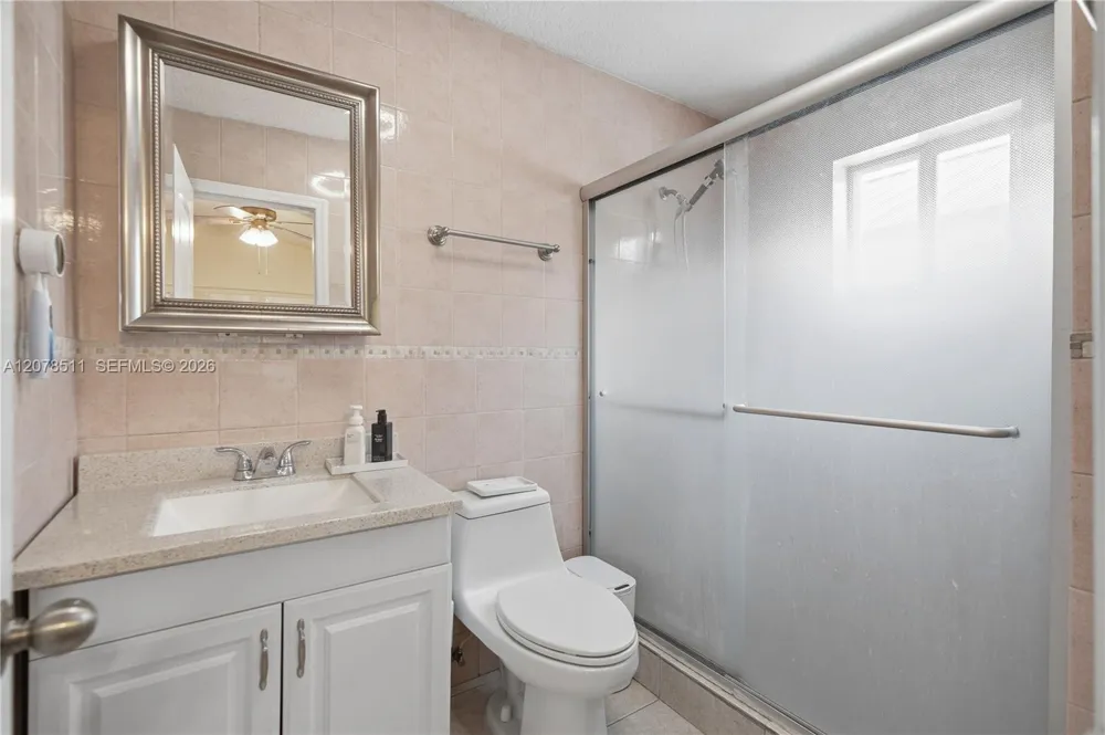 7456 W 34th Ln Hialeah, FL 33018