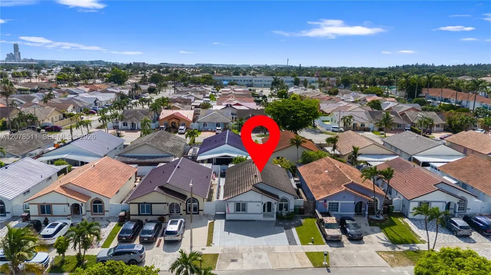 7456 W 34th Ln Hialeah, FL 33018