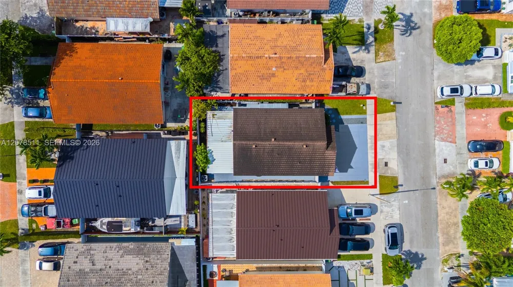 7456 W 34th Ln Hialeah, FL 33018