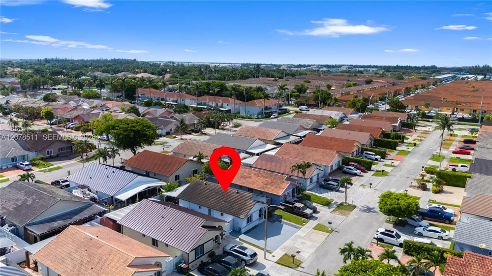7456 W 34th Ln Hialeah, FL 33018