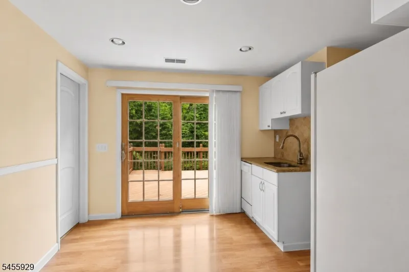 62 S Cherry Rd Jefferson, NJ 07849