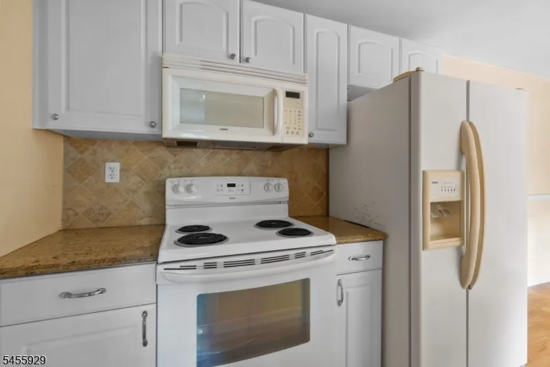 62 S Cherry Rd Jefferson, NJ 07849