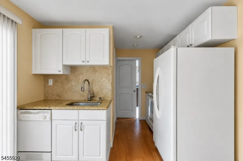 62 S Cherry Rd Jefferson, NJ 07849