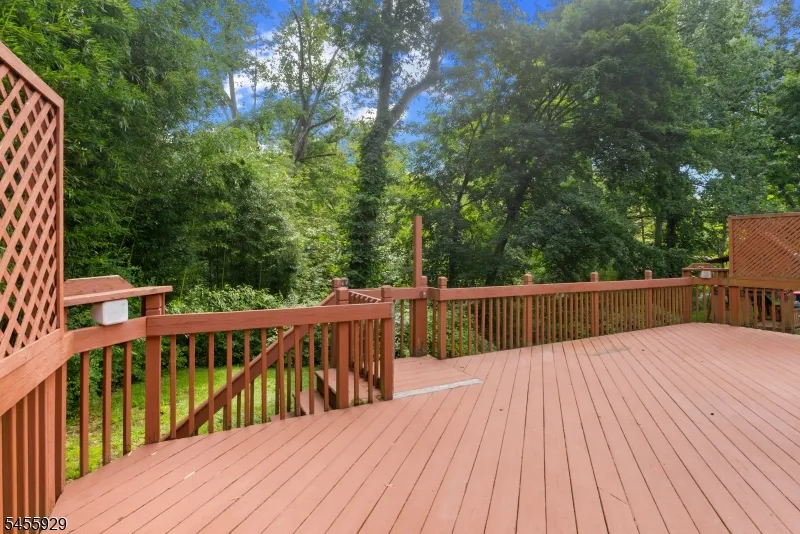 62 S Cherry Rd Jefferson, NJ 07849