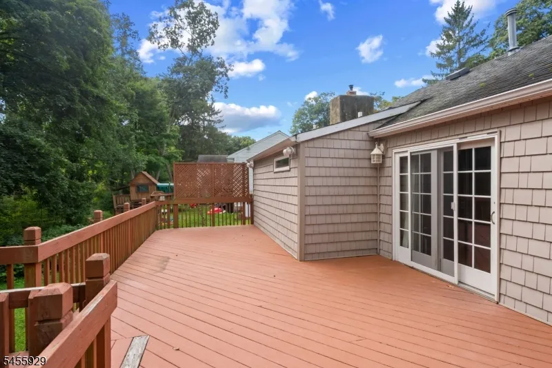 62 S Cherry Rd Jefferson, NJ 07849