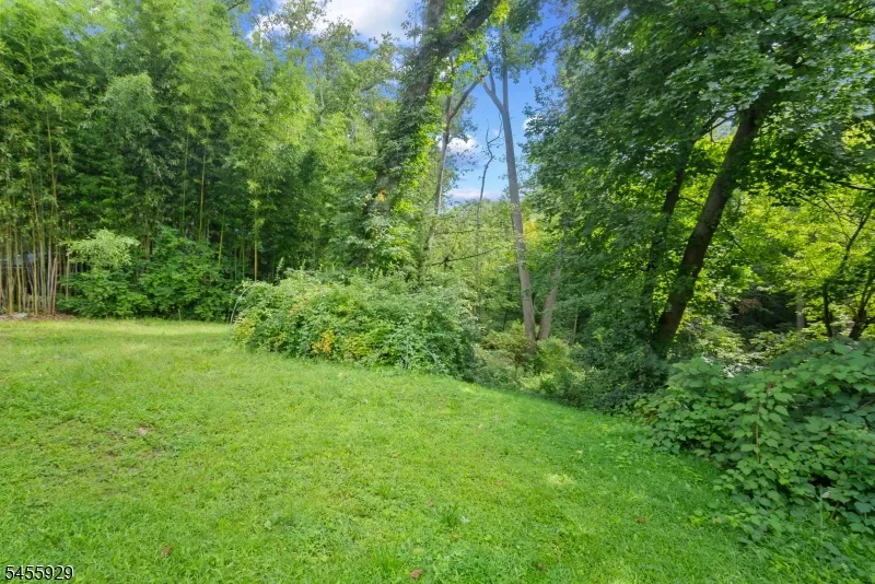 62 S Cherry Rd Jefferson, NJ 07849